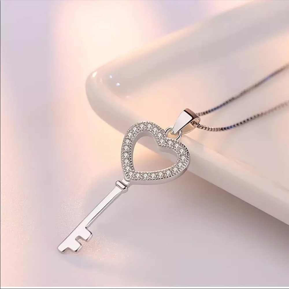 🌟 Sterling Silver 925 CZ Heart Key